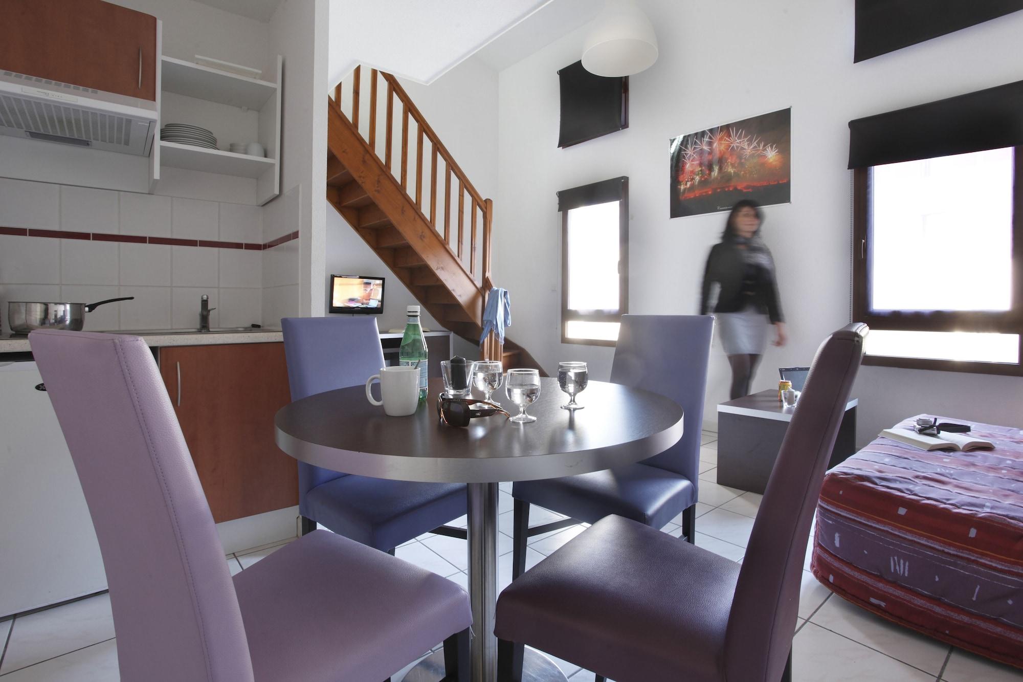 Adonis Carcassonne Hotel Bagian luar foto