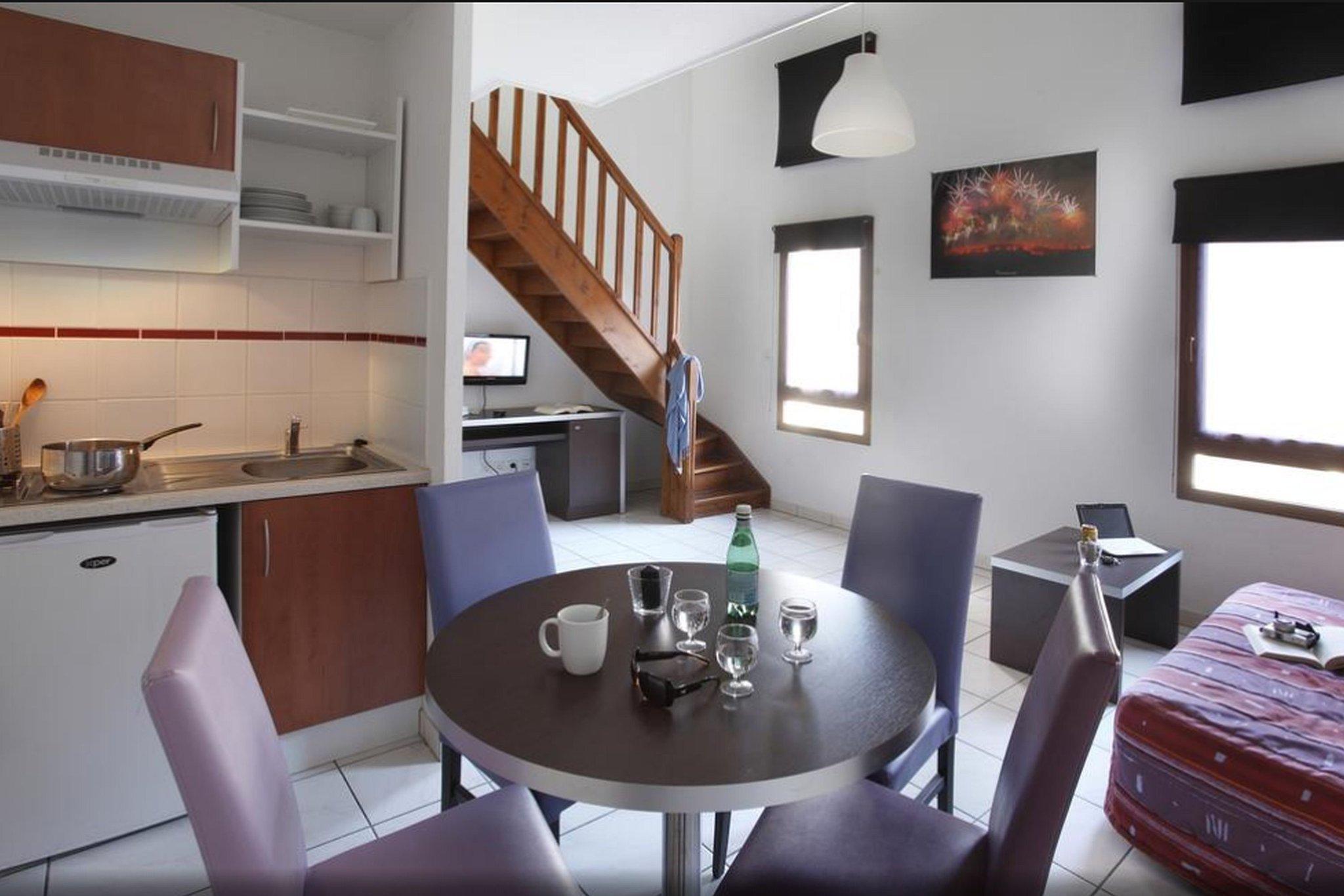 Adonis Carcassonne Hotel Bagian luar foto