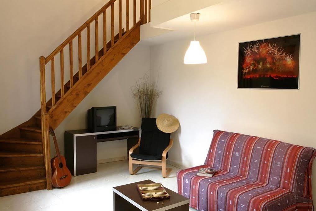 Adonis Carcassonne Hotel Bagian luar foto